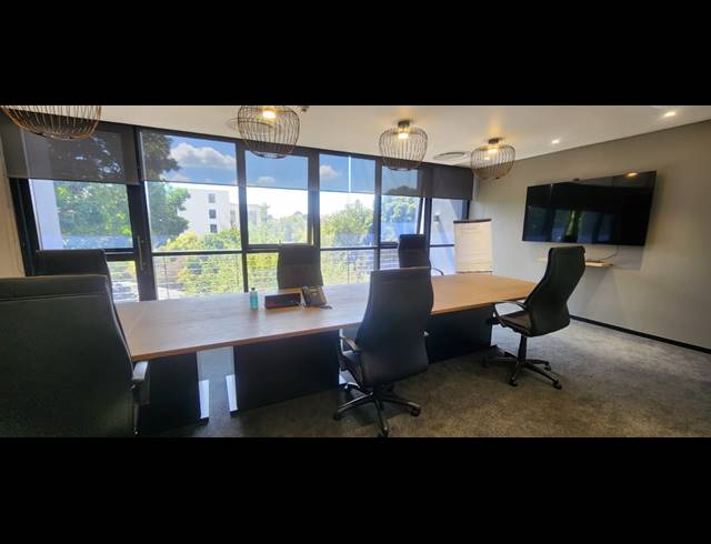 195M² OFFICE TO LET IN ROSEBANK